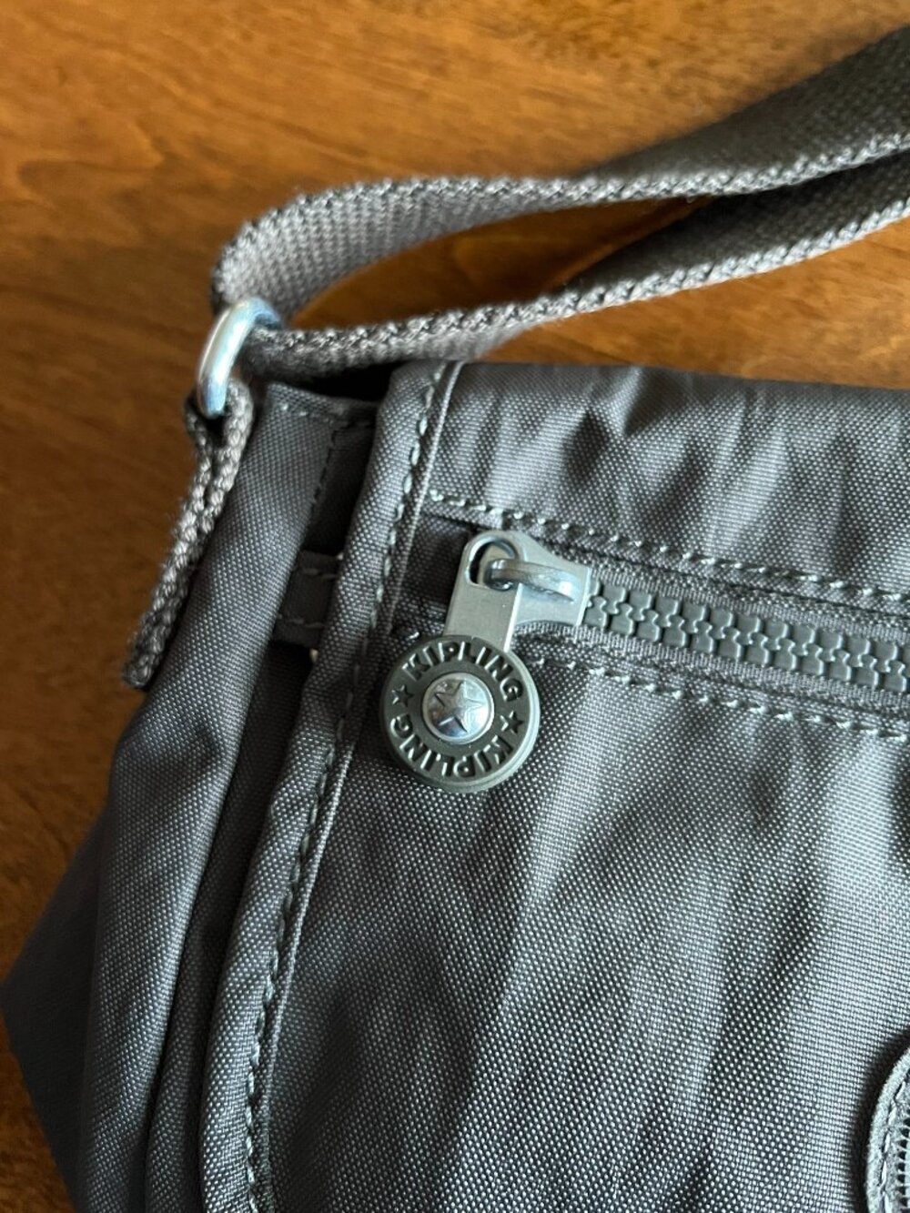 Kipling dark gray Sabian crossbody bag - Picture 3 of 16